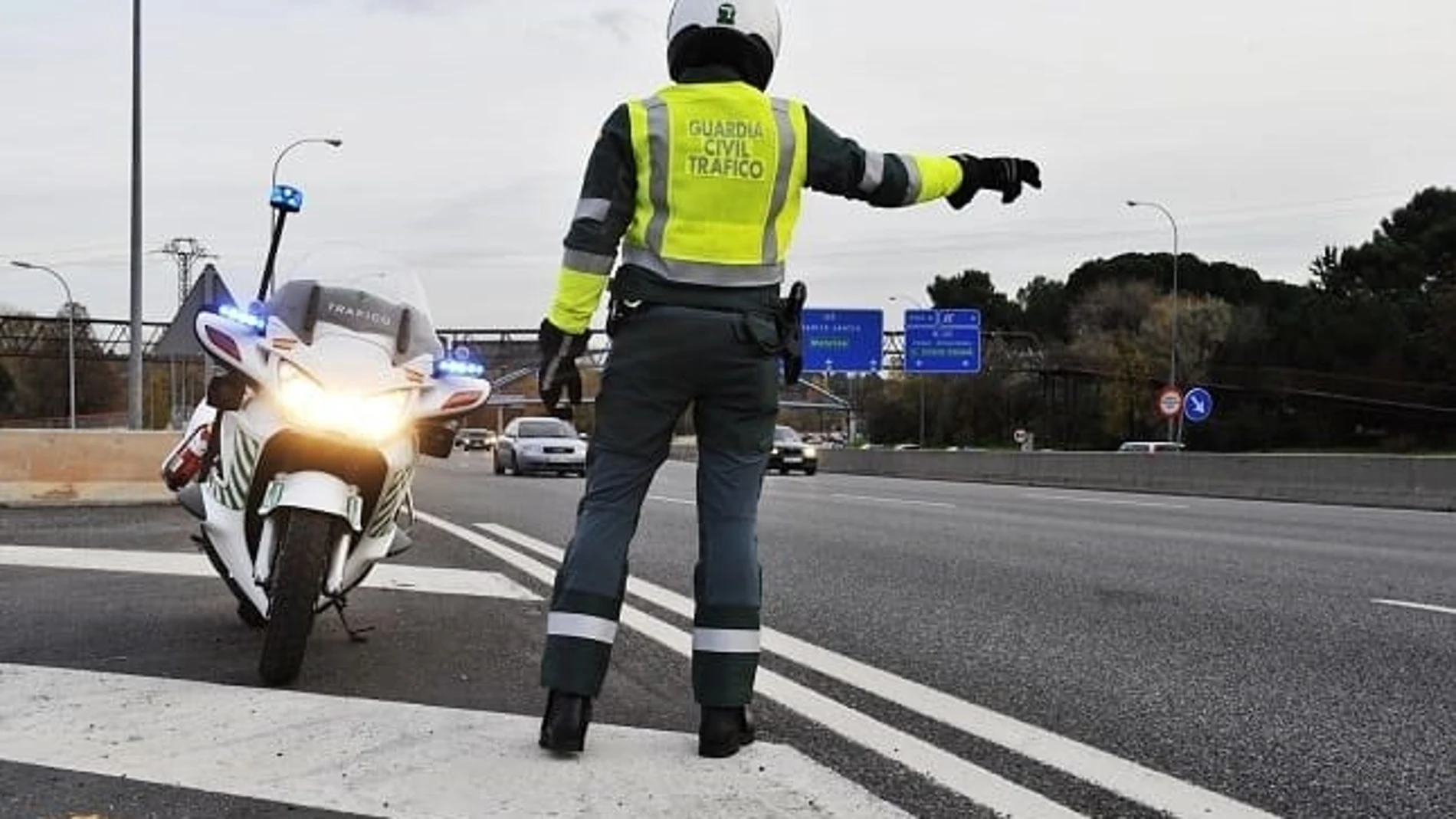 Investigado por robar una moto tras sufrir un accidente de tráfico en Sevilla. REMITIDA / HANDOUT por Guardia Civil Fotografía remitida a medios de comunicación exclusivamente para ilustrar la noticia a la que hace referencia la imagen, y citando la procedencia de la imagen en la firma 01/04/2025