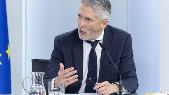Marlaska censura que el mensaje de Núcleo Nacional contra la "invasión extranjera" sea apoyado desde la ultraderecha