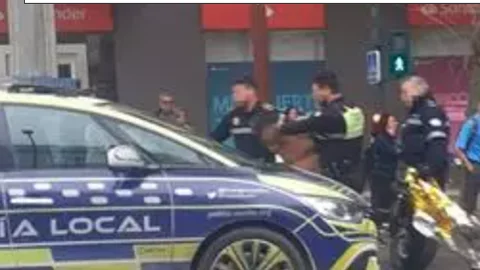 Detenido por pasear "en pelotas" por el centro de Sevilla