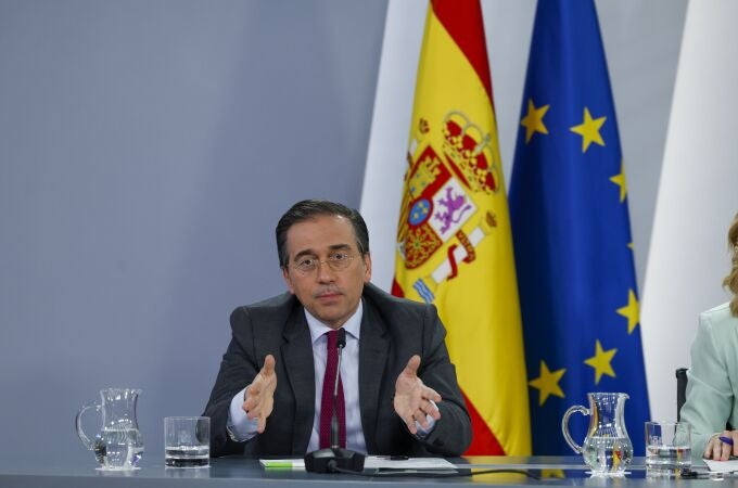 El ministro de Exteriores, José Manuel Albares, durante la rueda de prensa posterior a la reunión del Consejo de Ministros el martes en el complejo del Palacio de la Moncloa, en Madrid. 