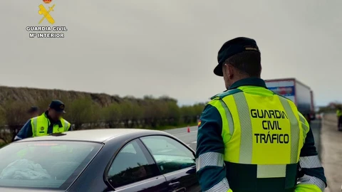 Agentes de la Guardia Civil de Tráfico en una imagen de archivo