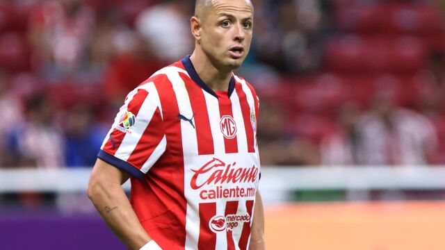 Chicharito Hernández, con Chivas de Guadalajara