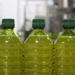 Facua denuncia que seis grandes cadenas continúan pactando los precios del aceite de oliva