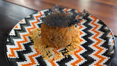 La tapa con "mantilla" de las Bodegas Gambín de Alicante