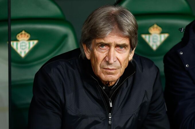 Fútbol.- Manuel Pellegrini: "No hay que entrar acomplejados ante el FC Barcelona"