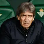 Fútbol.- Manuel Pellegrini: "No hay que entrar acomplejados ante el FC Barcelona"