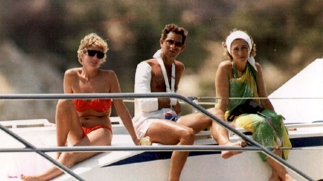 Diana de Gales, Carlos de Inglaterra y la Reina Sofía en Mallorca en 1990