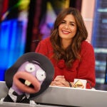 Nuria Roca con falda denim.