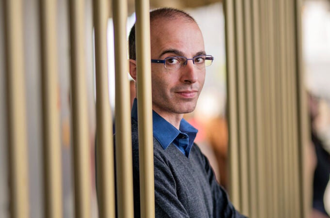 Yuval Noah Harari se ha convertido en referente en cuanto a inteligencia artificial