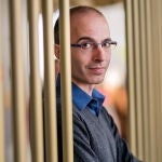 Yuval Noah Harari se ha convertido en referente en cuanto a inteligencia artificial