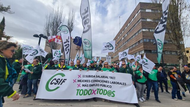 Concentración de empleados públicos convocado spor CSIF en Valladolid