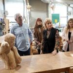 Leticia García visita la la sede de la Federación de Organizaciones Artesanas de Castilla y León (Foacal)
