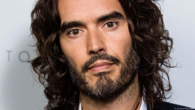 El actor Russell Brand, acusado de violación y agresión a cuatro mujeres