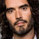 El actor Russell Brand, acusado de violación y agresión a cuatro mujeres