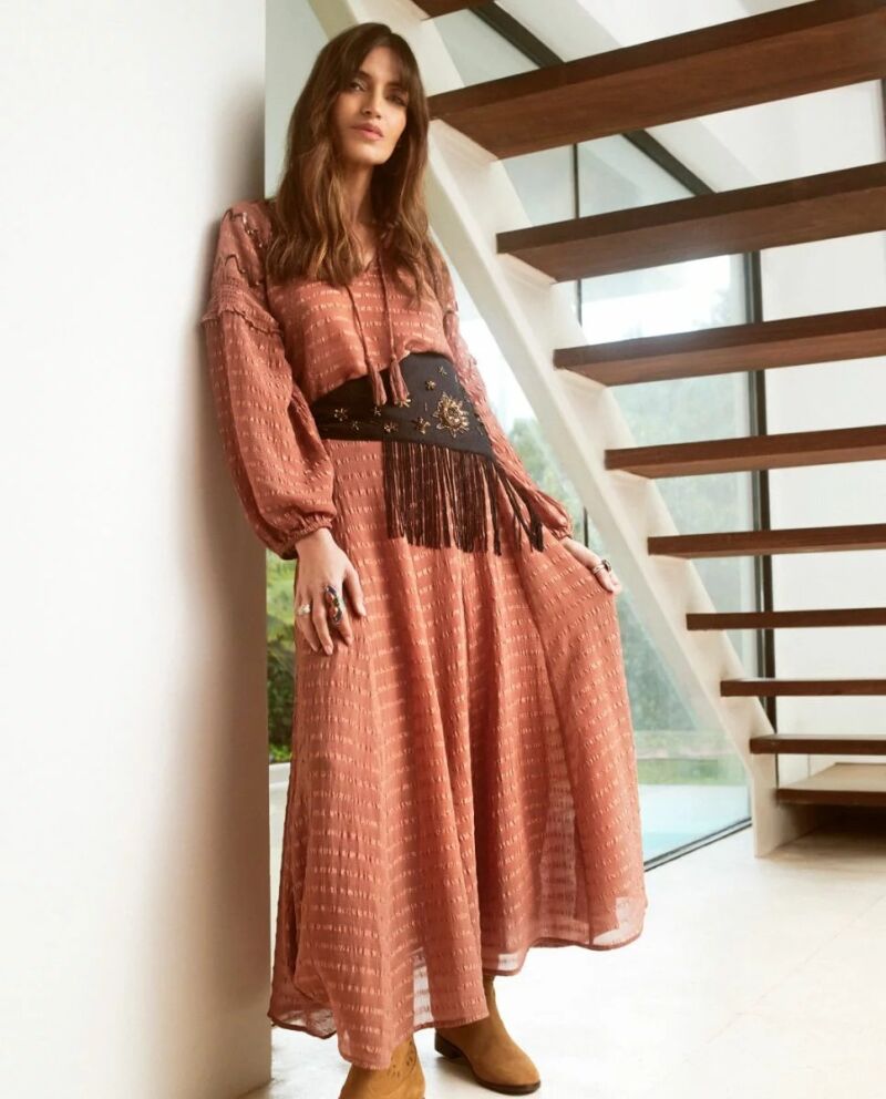 El look más bohemio de Sara Carbonero.