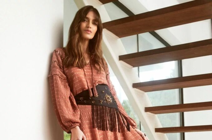 El look más bohemio de Sara Carbonero.