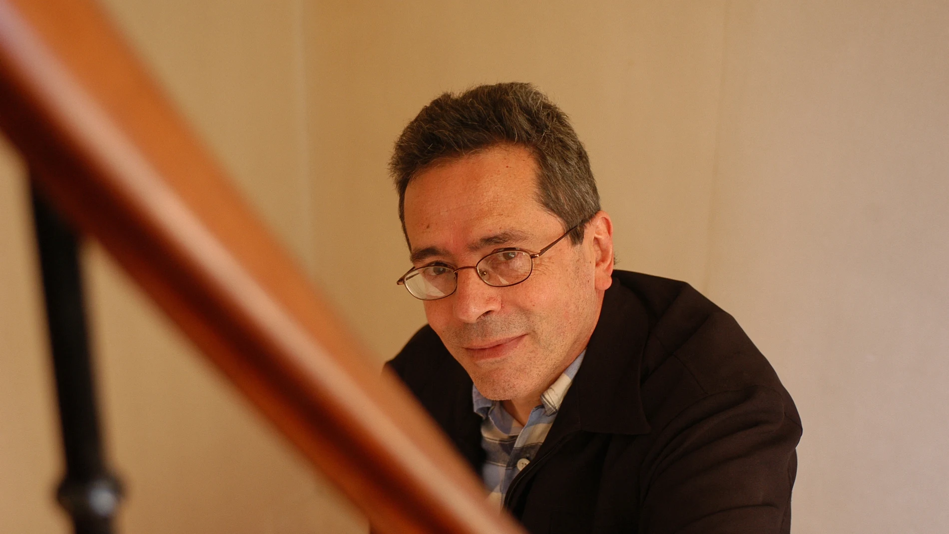 Cesar Aira, Argentinian writer in 2005. Credit: Ulf Andersen / Aurimages. (Photo by ULF ANDERSEN / Ulf Andersen / Aurimages via AFP)