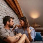¿Qué significa que una persona te interrumpa para hablar de si misma según la psicología? 