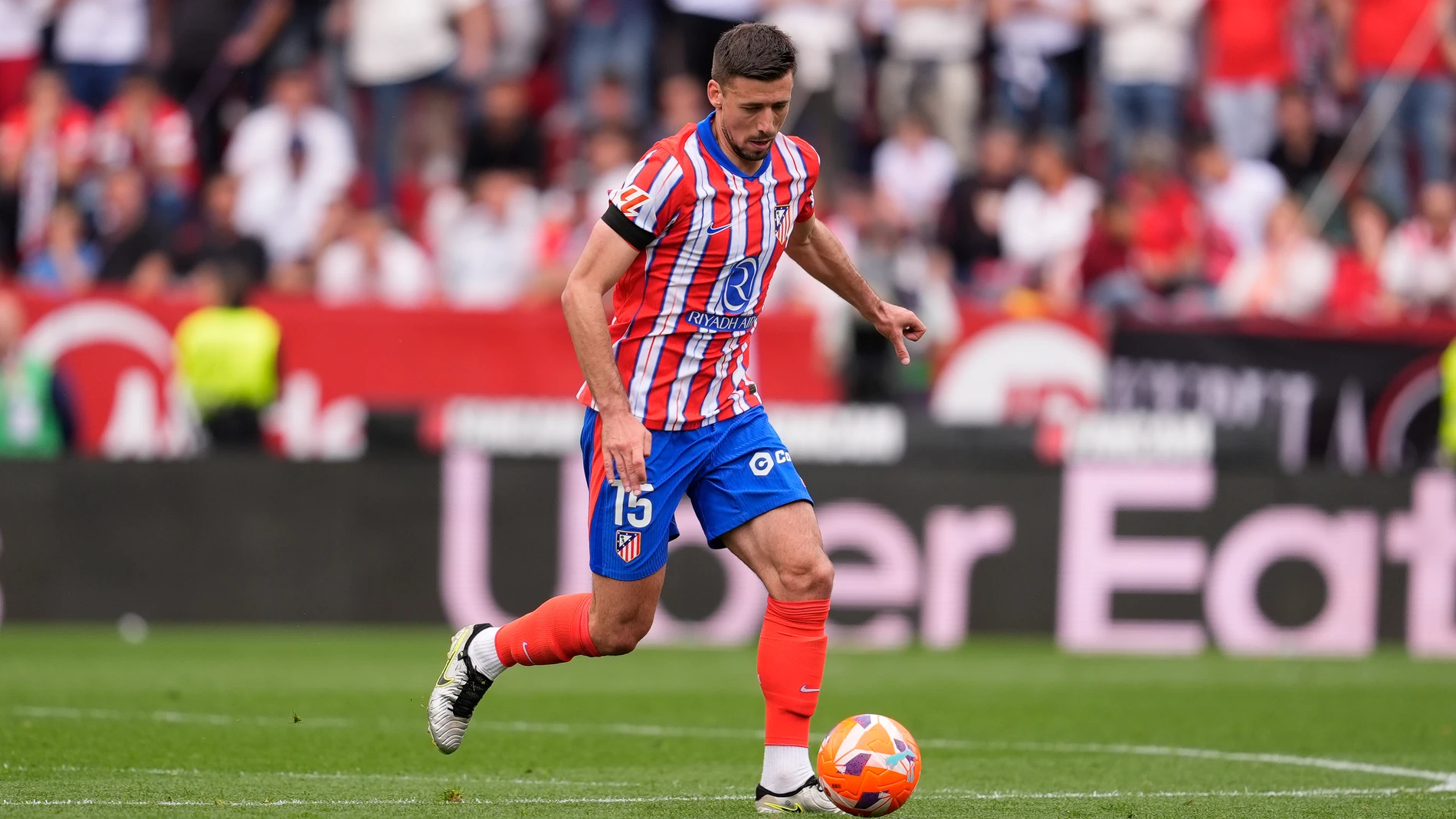 Clement Lenglet of Atletico de Madrid in action during the Spanish League, LaLiga EA Sports, football match played between Sevilla FC and Atletico de Madrid at Ramon Sanchez Pizjuan stadium on April 06, 2025, in Madrid, Spain. AFP7 06/04/2025 ONLY FOR USE IN SPAIN