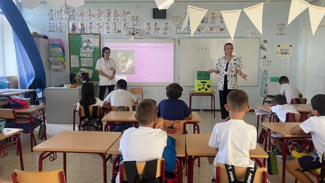 Canarias baja las ratios escolares y marca un hito en el sistema educativo nacional