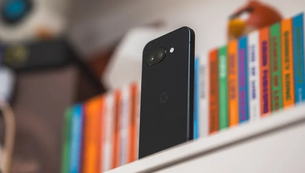 A pesar de su reducido tamaño, el Pixel 9a alberga la mayor batería vista en un Pixel