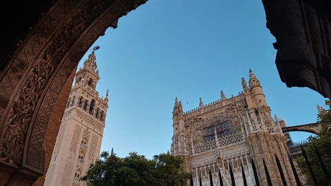 Sevilla mejora su patrimonio: aprobadas actuaciones en el retablo mayor de Los Terceros y el Pabellón Neoclásico de la Catedral
