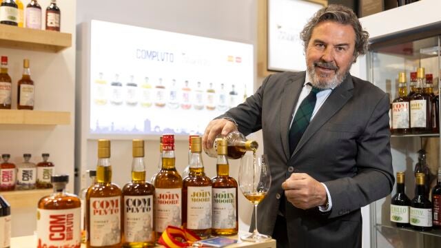 José López dirige Licores Trampero