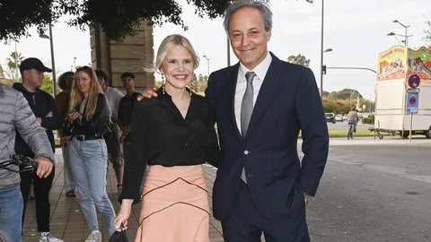 Eugenia Martínez de Irujo con look de invitada perfecta.