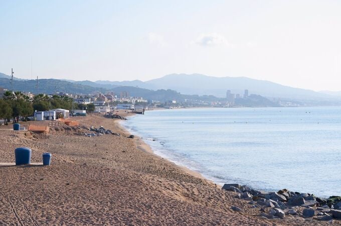 Imagen de una playa de Badalona