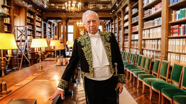 Mario Vargas Llosa dies in Lima at the age of 89