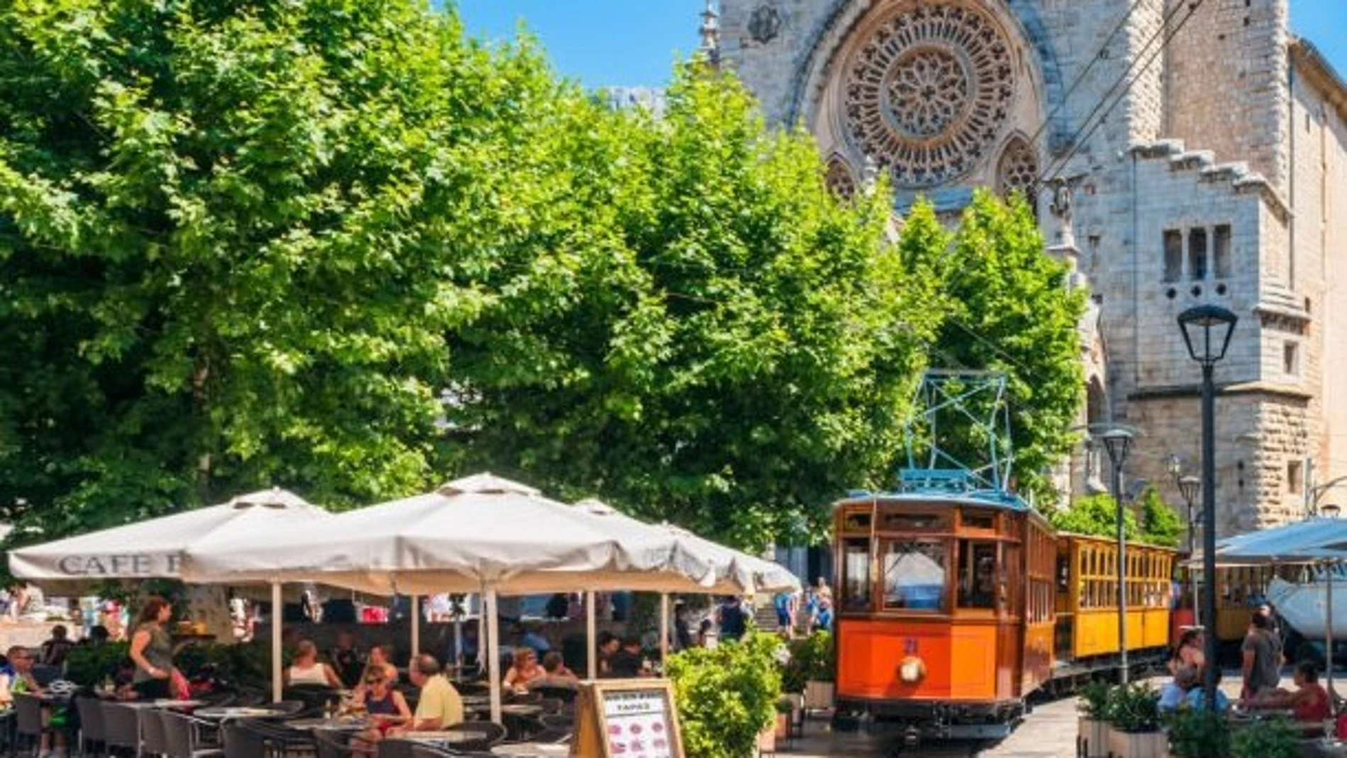 ¿El tren más bonito de España? Descubre por qué todos quieren subir a la joya ferroviaria de Sóller