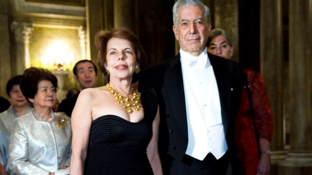 Peru's Nobel Literature Prize laureate Mario Vargas Llosa and his wife Patricia