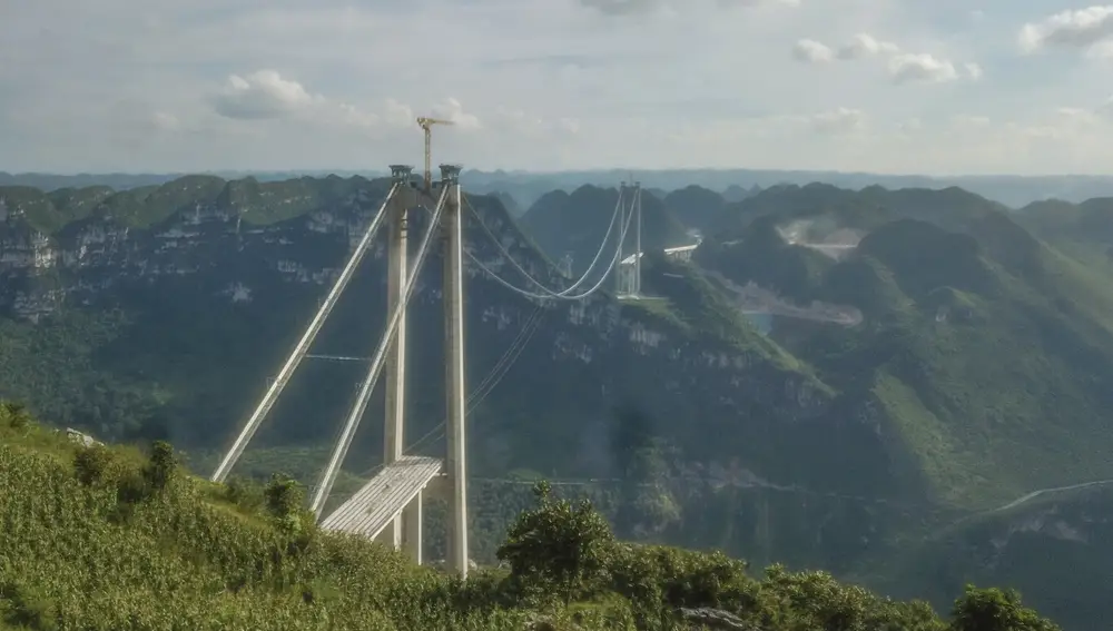 Puente en construcción.