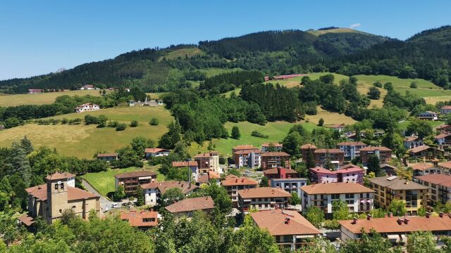 Este pueblo del País Vasco elabora el mismo queso desde hace siglos: es uno de los mejores del mundo