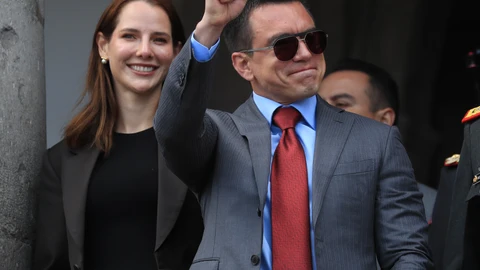 Daniel Noboa participa en el Relevo de Cambio de Guardia Presidencial en Quito