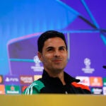 El Arsenal prepara una revolución en su plantilla: hasta 20 salidas este verano