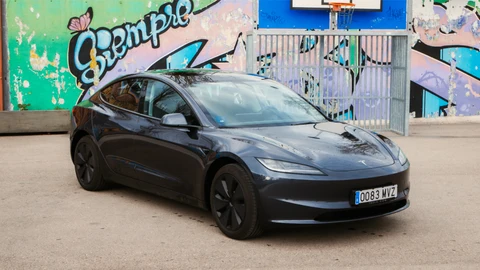 Un Tesla Model 3 (Highland)