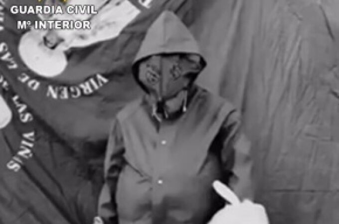 La Guardia Civil detiene a una persona en Tomelloso que robo el pañuelo de la Hermandad Virgen de las Viñas