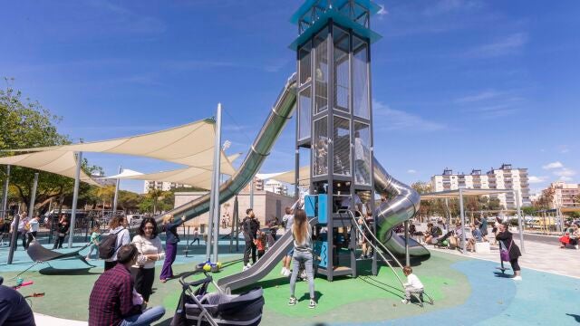 Éxito de público de la nueva Plaza del Agua de Gandia (Valencia)