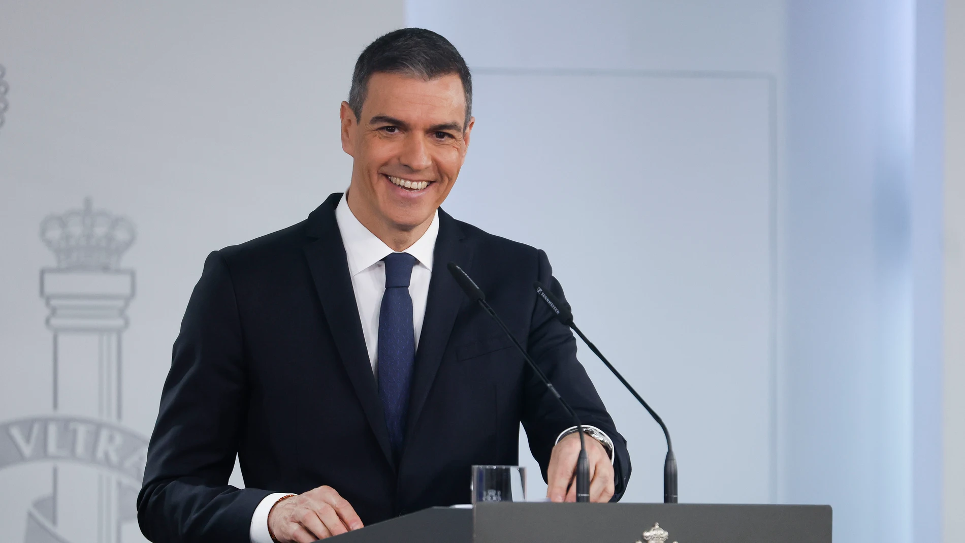MADRID, 22/04/2025.- El presidente del Gobierno, Pedro Sánchez, durante su comparecencia tras el Consejo de Ministros de este martes. EFE/Javier Lizón