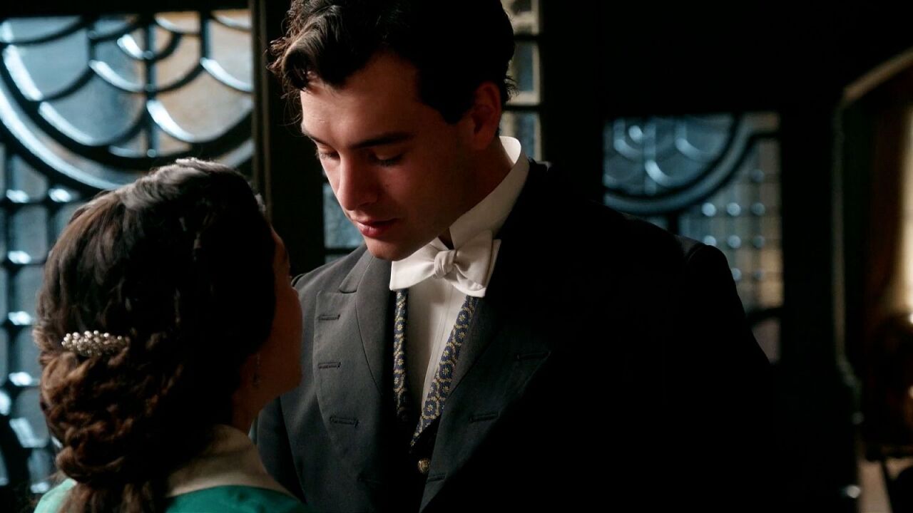 Curro y Ángela se reencuentran en medio del drama de esta semana en “La  Promesa”