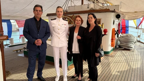 Perú.- La Princesa de Asturias se reúne con dos hijos de Vargas Llosa durante la escala de 'Elcano' en Perú