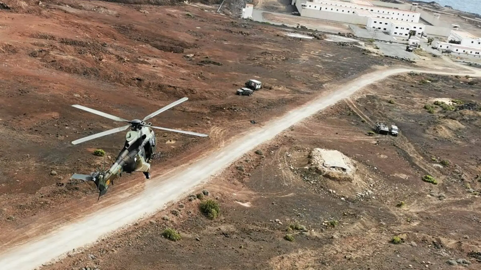 El Ejército despliega helicópteros en Ceuta en una operación conjunta con Canarias