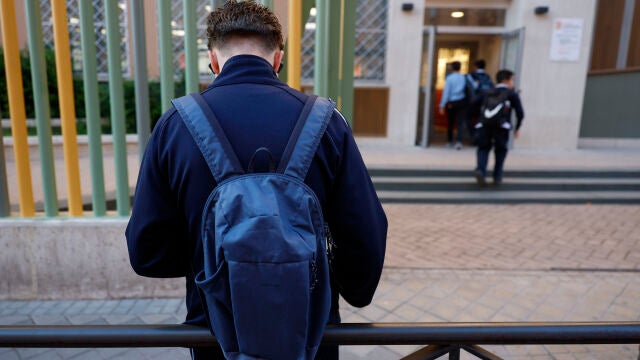 Se abren los colegios un día después del apagón eléctrico