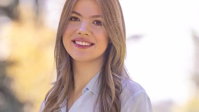 Casa Real celebra la mayoría de edad de la Infanta Sofía con un posado inédito en solitario