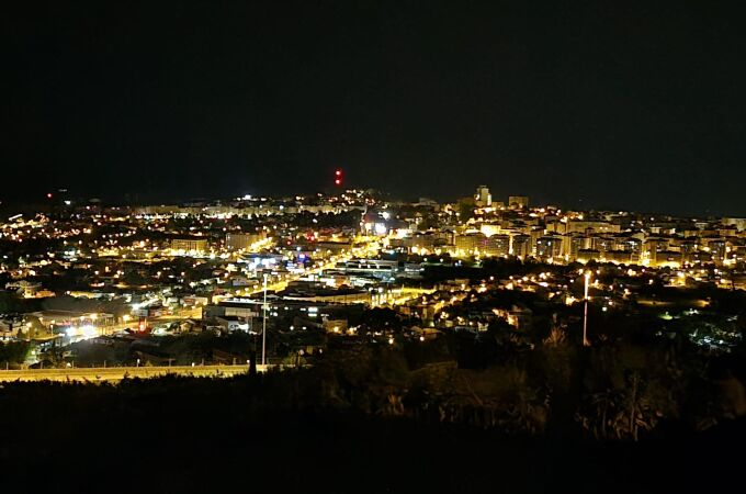 La ciudad de Vigo, esta madrugada, tras recuperar la electricidad. 