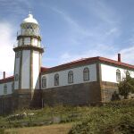 Así es el faro gallego que lleva guiando a los marineros desde hace más de 150 años