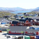 Groenlandia queda incomunicada y la pista lleva a un pequeño pueblo de España