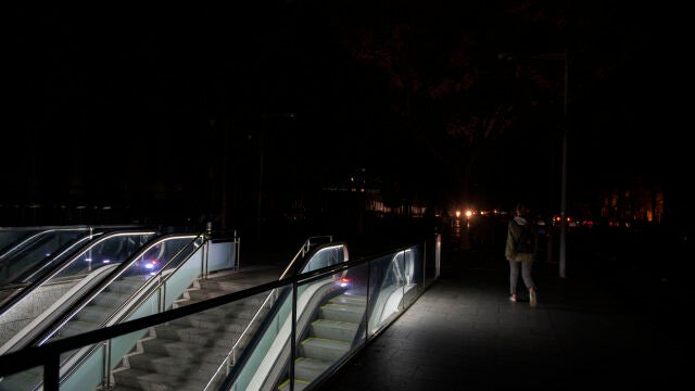 España sufre un apagón masivo que deja el país sin luz más de 12 horas