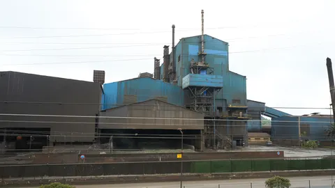 Economía/Apagón.- Hogares e industrias recuperan el suministro en Cantabria, pero las electrointensivas tardarán horas